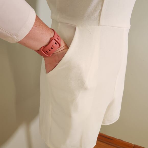 SHE + SKY White Sleeveless Romper with Bows, Size Small - Picture 7 of 11